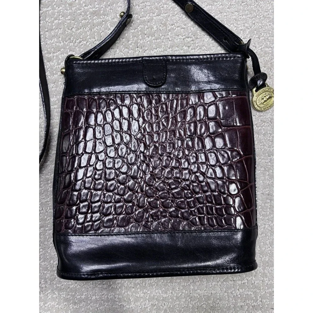 VTG Brahmin Croc Embossed Leather Bucket CrossBody Bag Old Money Quiet Luxury